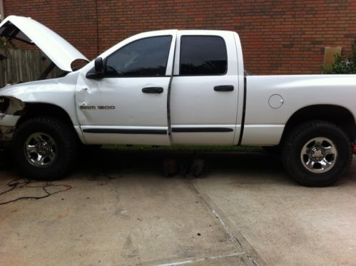 2002 dodge ram 1500 st crew cab pickup 4-door 4.7l