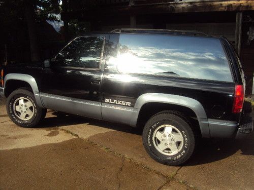 1994 chevy blazer sport utility 2-door  ** low miles ***  67,xxx