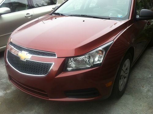 2012 chevrolet cruze ls sedan 4-door 1.8l