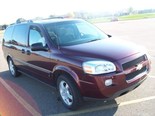 2007 chevrolet uplander ls w/ wheelchair lift