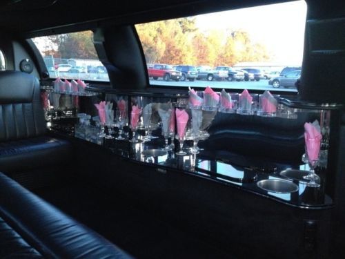 2006 Lincoln Town Car Executive Sedan 4-Door  w/Limousine Pkg built by royale, image 14