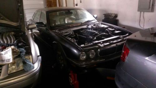 2000 jaguar xj8 sedan 4.0l, 95k, timing components not working, loaded