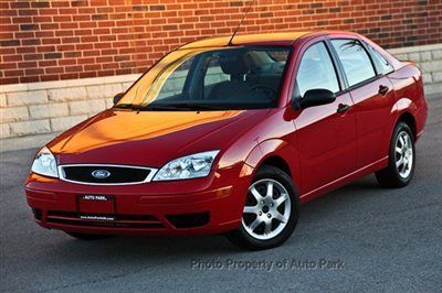 2005 ford focus se zx4 -!- cd player / mp3 -!-abs-!-clean carfax-!-keyless entry