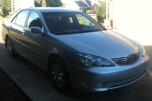 2005 toyota camry le sedan 4-door 2.4l