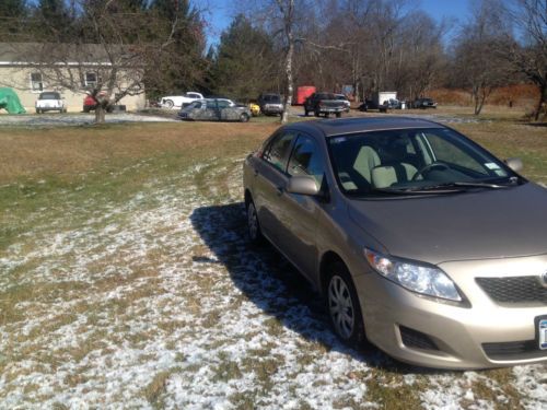 2010 toyota corolla le sedan 4-door 1.8l