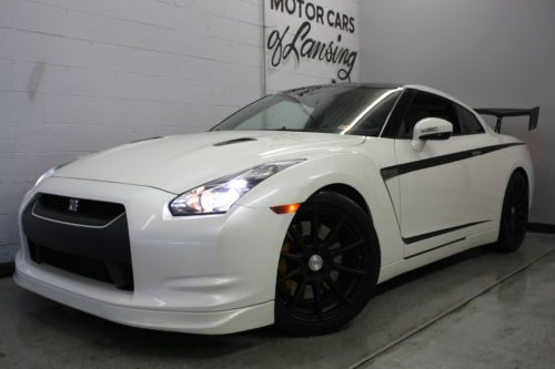 2010 nissan gt-r base coupe 2-door 3.8l