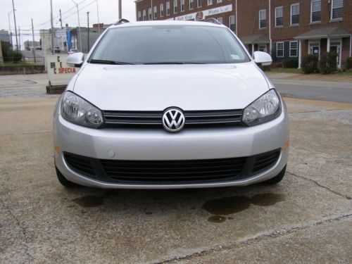 2010 Volkswagon Jetta Sportwagon TDi Diesel, image 3