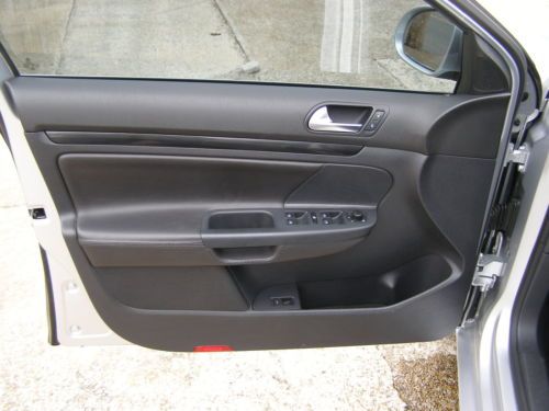 2010 Volkswagon Jetta Sportwagon TDi Diesel, image 11