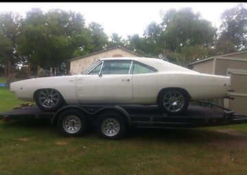 1968 dodge charger 383 roller factory a/c and console car