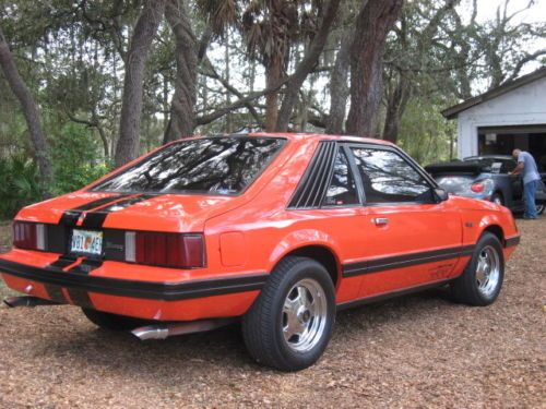 1979 ford mustang base hatchback 2-door 5.0l