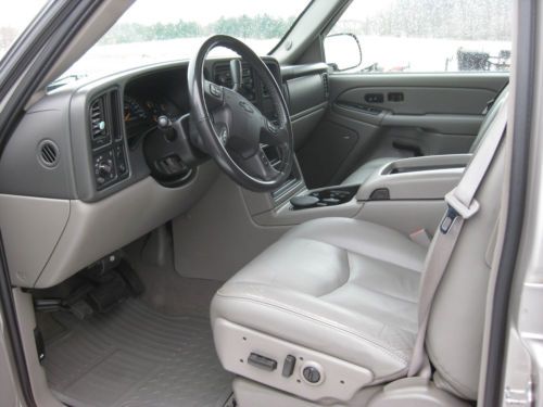 2006 Chevrolet Avalanche 1500 LS Crew Cab Pickup 4-Door 5.3L, image 9