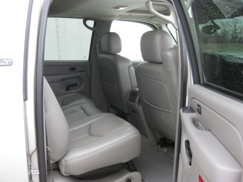 2006 Chevrolet Avalanche 1500 LS Crew Cab Pickup 4-Door 5.3L, image 11