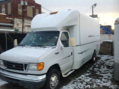 2005 ford e-350 super duty cutaway mobile concept van 2-door 6.0l