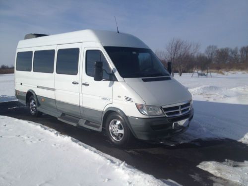 2006 dodge sprinter 2500 high top passenger van 3-door 2.7l no reserve!