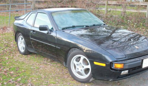 Porsche 944s 16v black on black well serviced canadian car