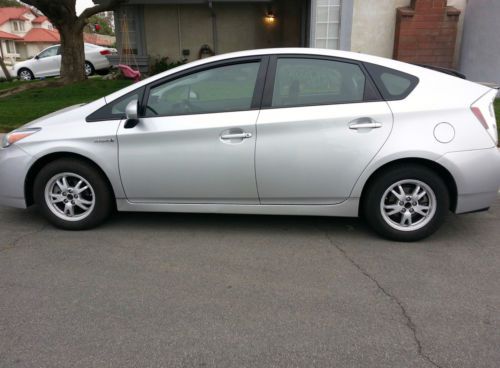 2010 toyota prius silver