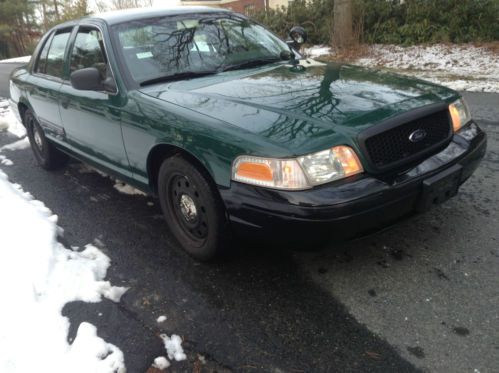 2010 ford crown victoria police interceptor sedan 4-door 4.6l