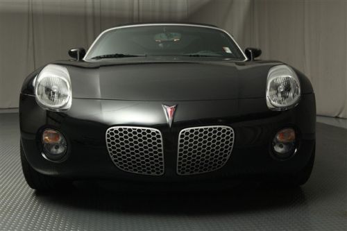 2008 pontiac solstice  convertible ** we offer financing**