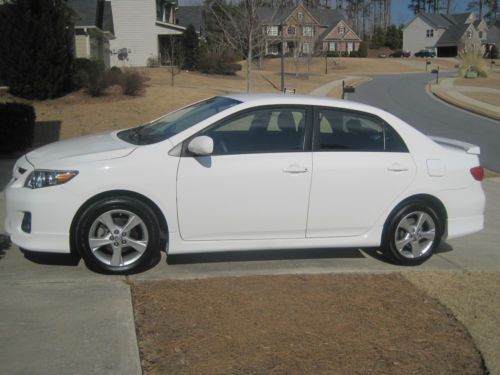 2011 toyota corolla-sport (white) 36,982 miles