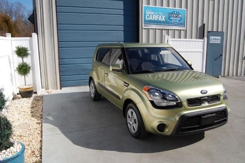 One owner 2013 kia soul 6 speed manual 30 mpg bluetooth sat factory warranty 13