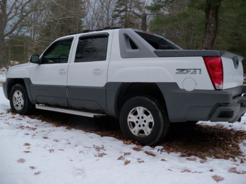2002 chevy avalanche z71 offroad package, fully loaded, power moonroof, onstar