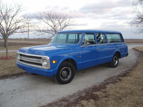 1971 chevrolet suburban