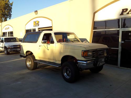 1988 ford bronco custom sport utility 2-door 5.0l