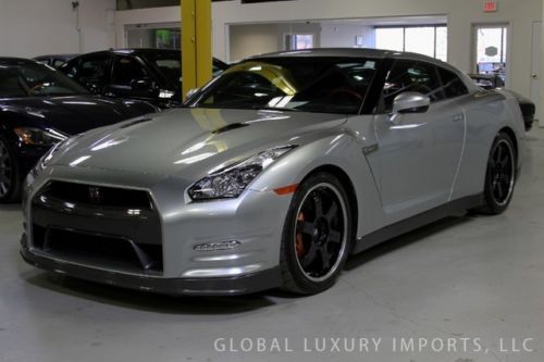 2014 nissan gt-r black edition