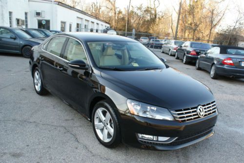 2012 volkswagen passat tdi, se, 6-speed manual transmission. only 12k miles!!