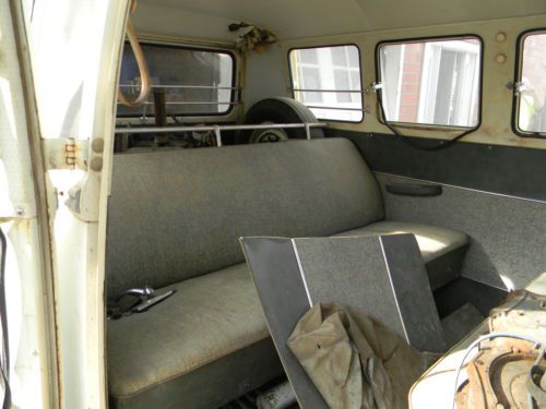 VW BUS 13 Window Walk Through Microbus with own. manuals and service booklet, image 8