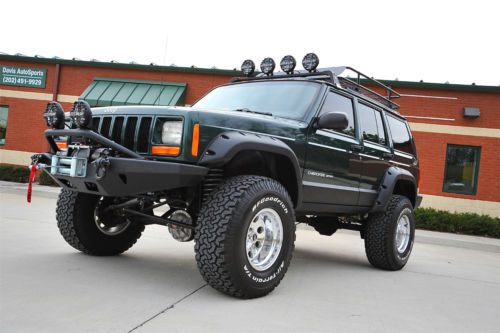 Cherokee xj sport / lifted / nicest in country / fully built / stage 3+ package