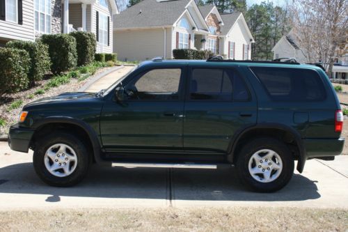 Wrecked 1999 toyota 4runner sr5 sport utility 4-door 3.4l