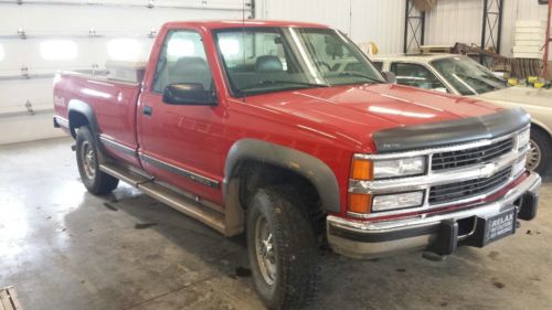 2500 4 wheel drive diesel 1996. one owner, dmi hitch