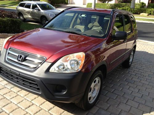 Honda cr-v * red * automatic * new tires * a/c runs cold * 2006 * florida car