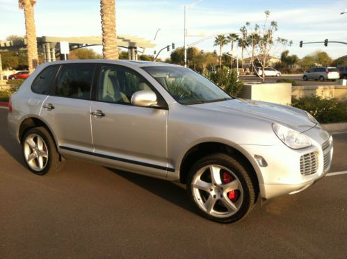 $121k immaculate 2005 cayenne turbo rare carbon fiber panoramic roof tow low mi