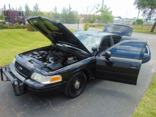 P-71 police interceptor pkg - crown vic undercover cop car