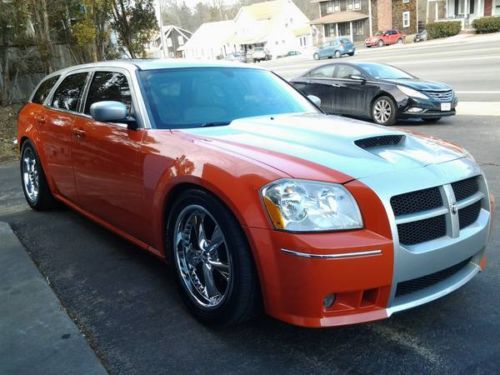 2005 custom dodge magnum r/t wagon 4-door 5.7l