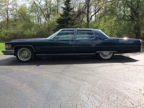 All original 29k mile 1975 Cadillac fleetwood brougham perfect condition!!, image 2