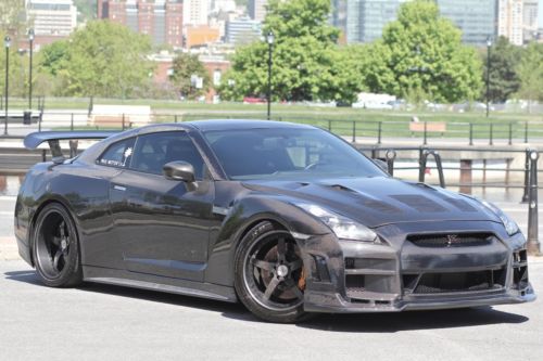 Full carbon fiber nissan gt-r 2009