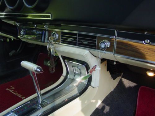 1969 FORD FAIRLANE 500 white bucket seats V-8 factory ac power disc brakes red, image 11