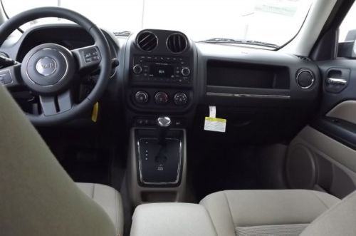Latitude New SUV 2.4L CD Front Wheel Drive Power Steering ABS Brake Assist A/C, US $22,000.00, image 6