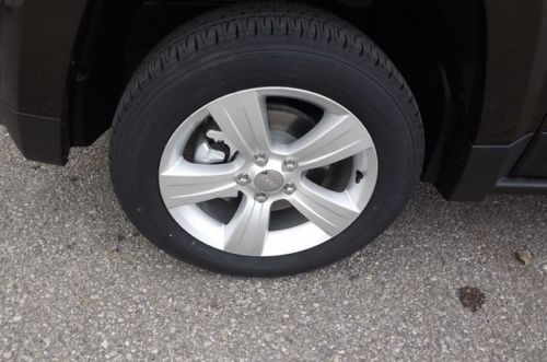 Latitude New SUV 2.4L CD Front Wheel Drive Power Steering ABS Brake Assist A/C, US $22,000.00, image 9