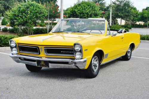 Super straight very rare 1965 pontiac lemans convertible 6 cly auto 2 owner car