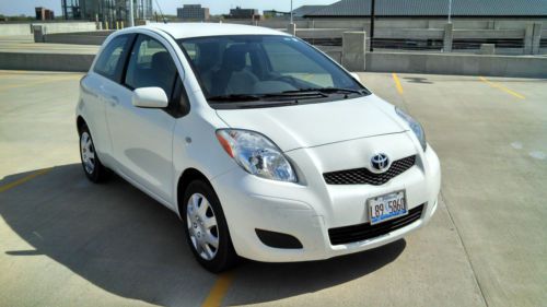 White 2010 toyota yaris | 5spd manual transmission |