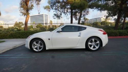 Nissan 370z touring 2d coup - 28k miles