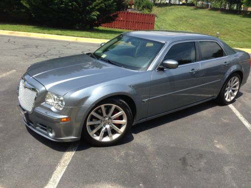 2006 chrysler srt8 great shape clean