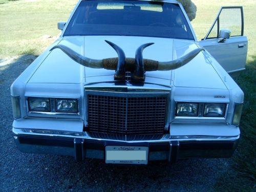 ** 85 lincoln towncar under 77k original miles, runs great. no reserve **
