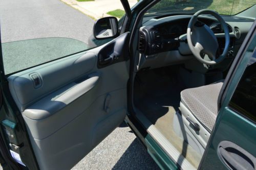 1998 Dodge Grand Caravan Mini Passenger Van 4-Door 3.0L, image 7