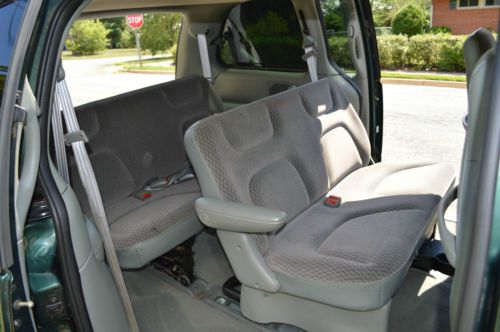 1998 Dodge Grand Caravan Mini Passenger Van 4-Door 3.0L, image 13