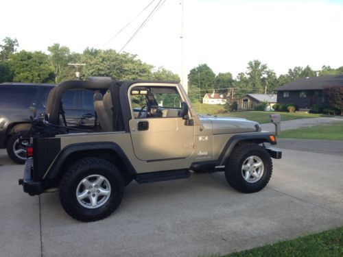 2004 jeep wrangler x sport utility 2-door 4.0l